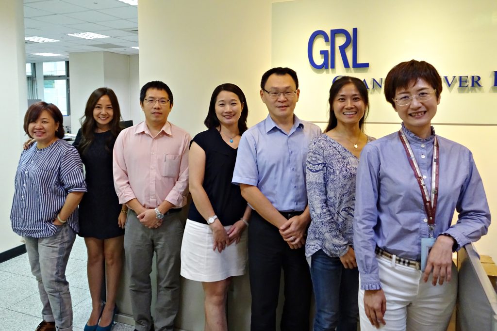 右起：技流人資主管Ponny、技術主管Sandy、總經理JJ、104人資學院、顧問May、技流業務主管Alan、104人資學院專案經理Claire、技流人資顧問 Jennifer